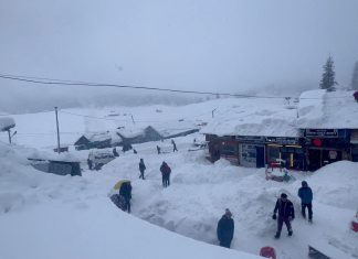 Avalanche na Índia mata dois esquiadores que se aventuravam em Gulmarg